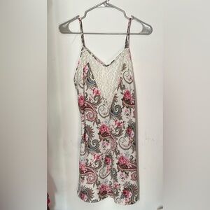 Victoria's Secret GOLD TAG VINTAGE Multicolor Floral Lace Trim Slip Size Medium